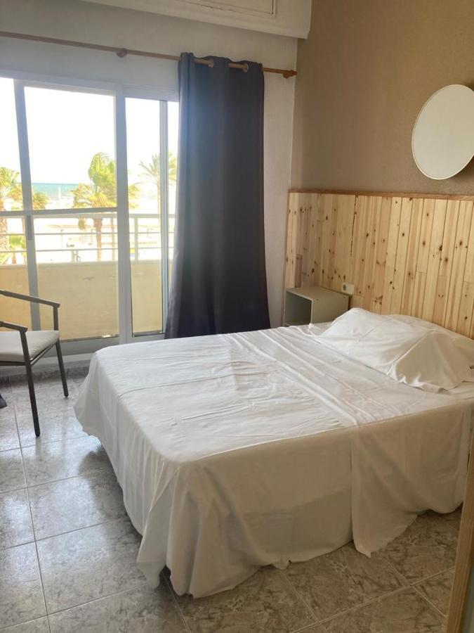 Malvarrosa Beach Rooms Валенсия Экстерьер фото